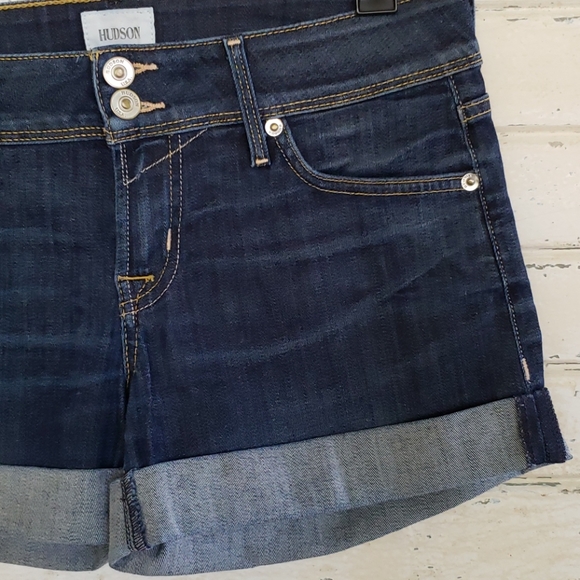 Hudson Jean Croxley Mid Thigh Shorts - Picture 4 of 4